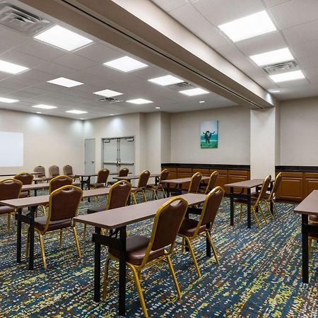 Hampton Inn & Suites Woodward Экстерьер фото