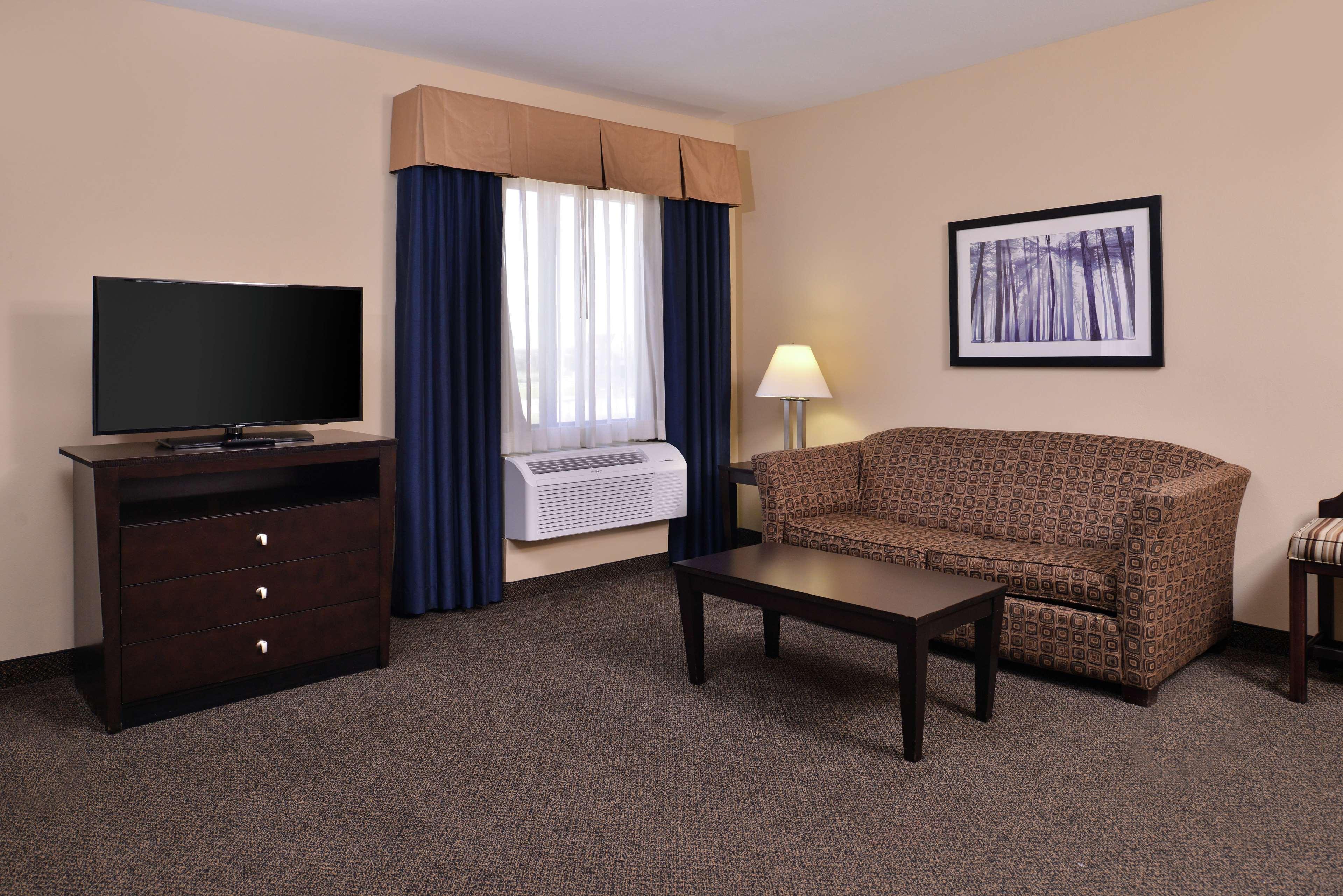 Hampton Inn & Suites Woodward Экстерьер фото